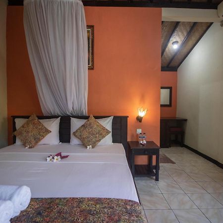 Giri Sari Guest House Pemuteran Exteriör bild