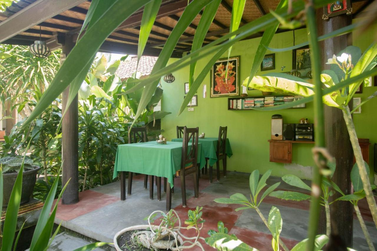 Giri Sari Guest House Pemuteran Exteriör bild