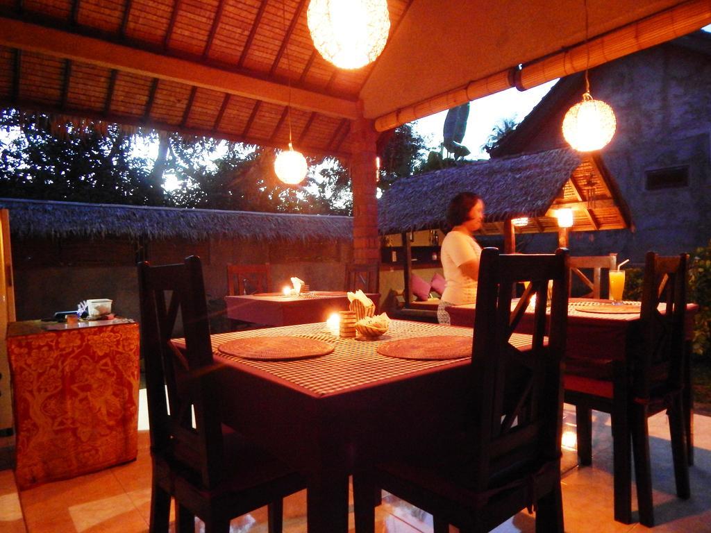 Giri Sari Guest House Pemuteran Exteriör bild