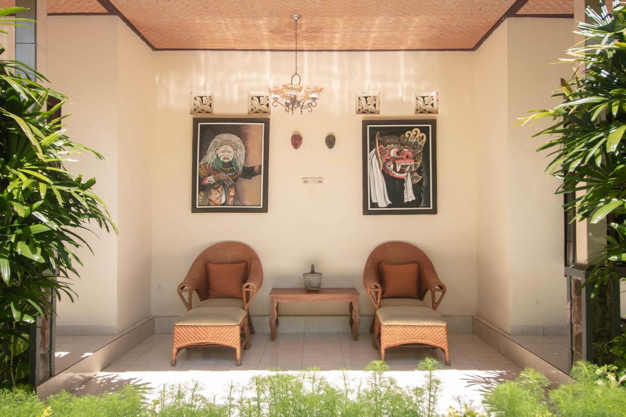 Giri Sari Guest House Pemuteran Exteriör bild
