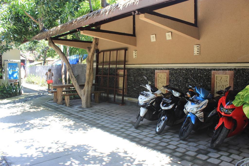 Giri Sari Guest House Pemuteran Exteriör bild