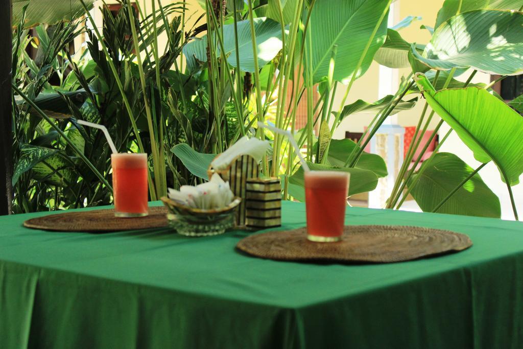 Giri Sari Guest House Pemuteran Exteriör bild