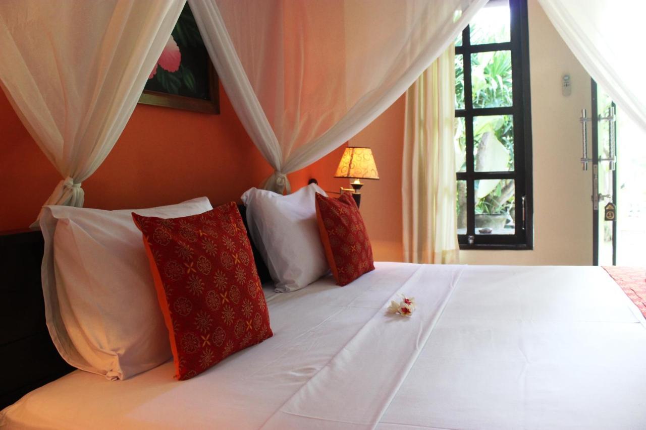 Giri Sari Guest House Pemuteran Exteriör bild