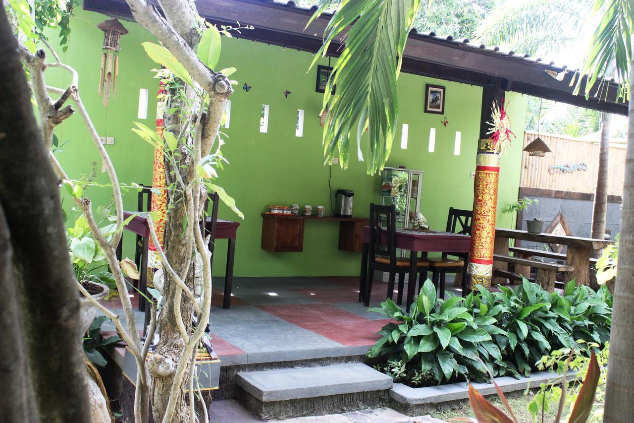 Giri Sari Guest House Pemuteran Exteriör bild